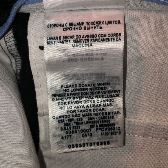 Dockers 38 x 29 Classic Fit Signature Wrinkle Free Khaki Pants in Navy - Picture 13 of 15